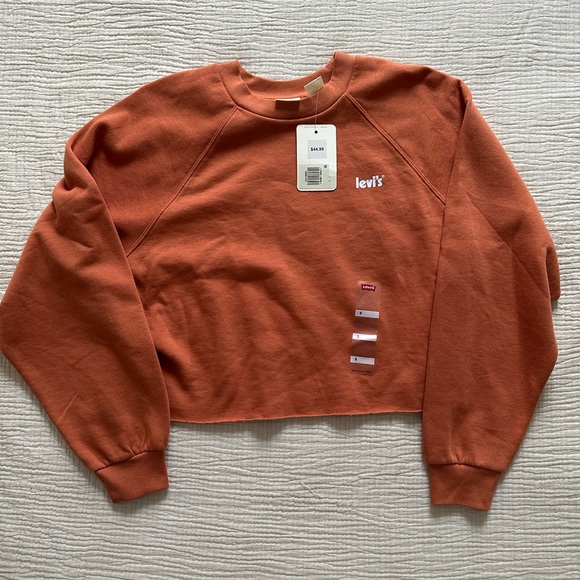 Levi’s Cropped Sweatshirt - Picture 1 of 4